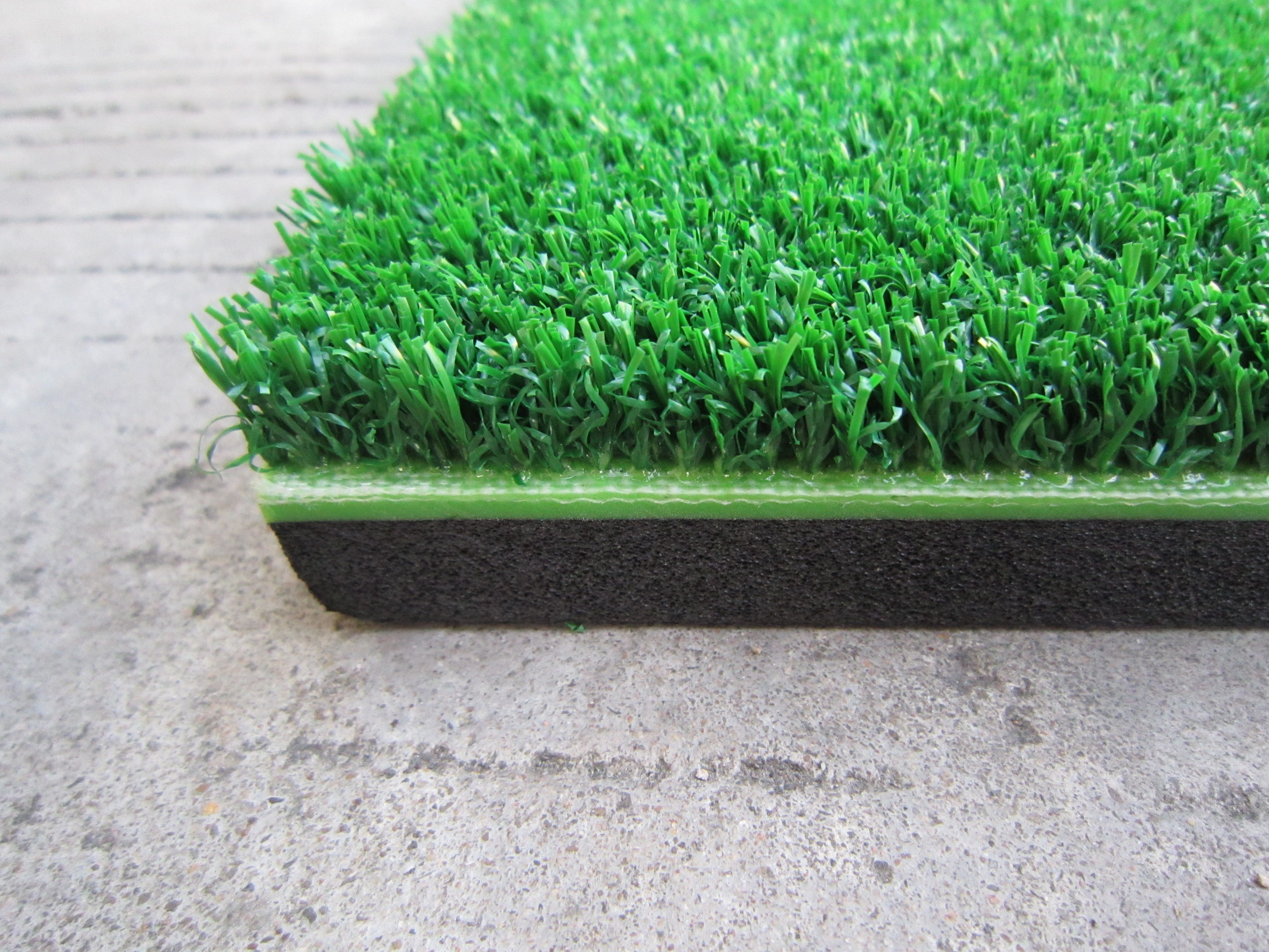 Durable Foam Base Golf Mat