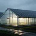 Invernadero solar fotovoltaico contemporáneo