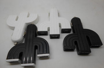 Portable 3 Ports 4.2A Cactus Car Charger
