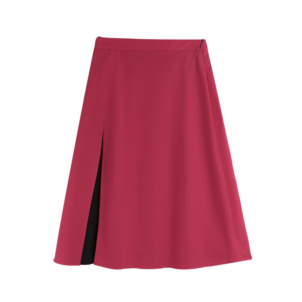 Skirt Featuring a Single-Sided Slit