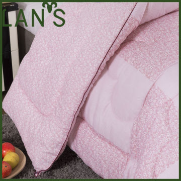 New Polyester Fabric Cotton and Poly Fiber blended Filling Cotton Comforter