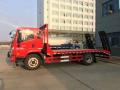 Camion de lit plat Dongfeng 4x2 pour les machines de construction