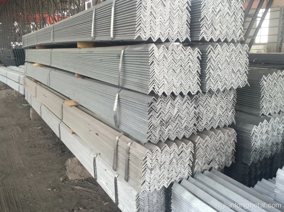 Q235b hot-dip gegalvaniseerde hoeken