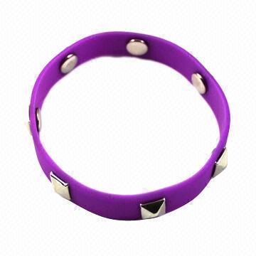 Fashionable silicone bangle, decorated with rivets, OEM orders are welcome