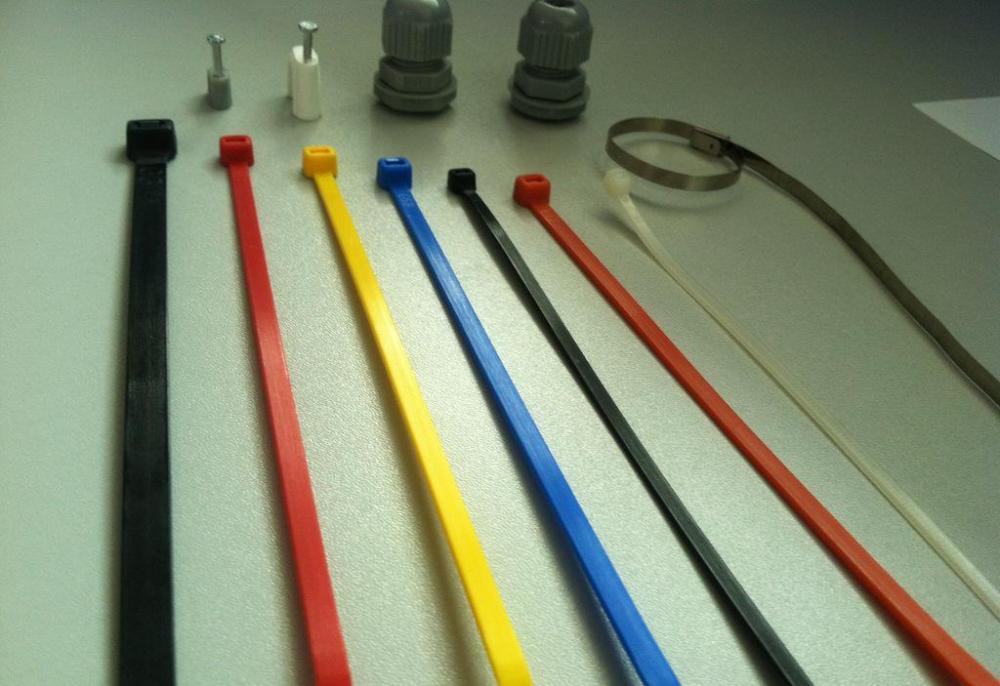 Schwarz Kunststoff Kabelbinder Linie Kabelbinder Form