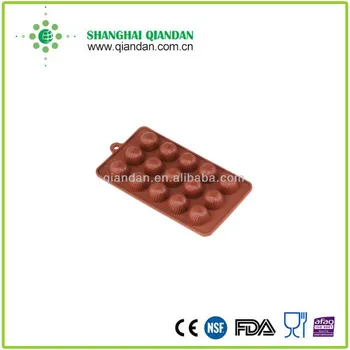 mold chocolate