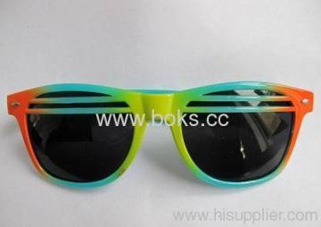 Hot Sell Latest Fashion Plastic Glasses 