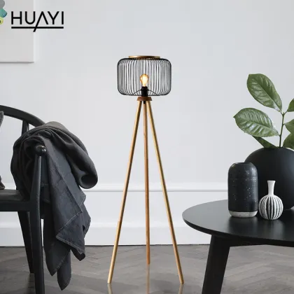 HUAYI Antique Design Iron Wood Floor Standing Lamp