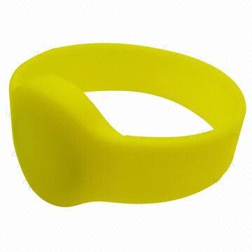 Silicone Wristband, has small, middle and bigger Size, Free Samples are Available Upon Request