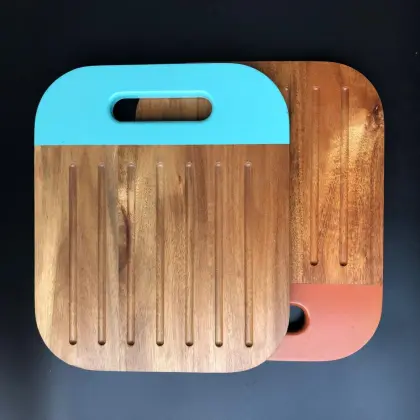Acacia wood bread cutting board