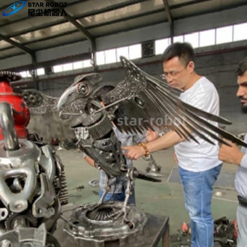 Aniamtronic mech iron robot elang