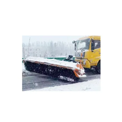 High-efficiency road snow removal vehicle