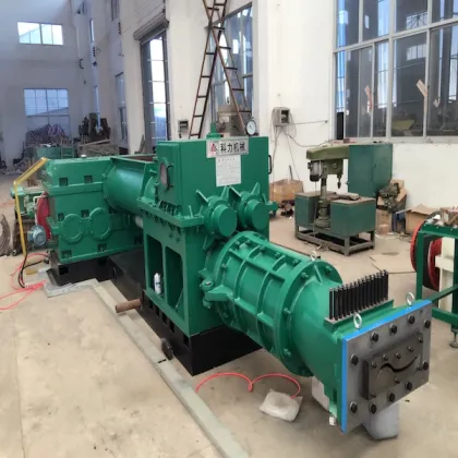 Vacuum extruder for all kinds of bricks