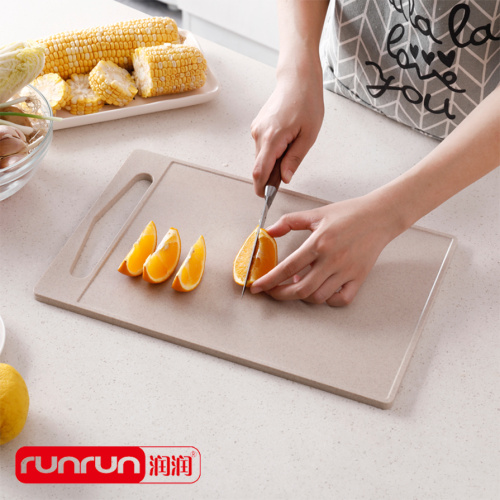 Экологически чистая разделочная доска соломенного цвета