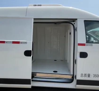 Maxus Dana V1 Electric Refrigerated Van 50 kwh L3H3 90kw 120kw Roof-mounted Front-mounted