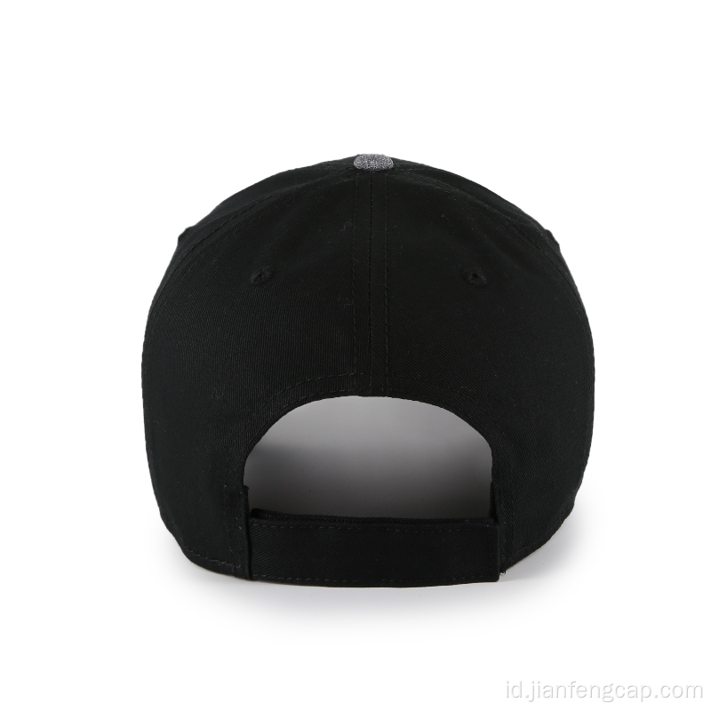 Topi baseball 6 panel dengan logo custom timbul