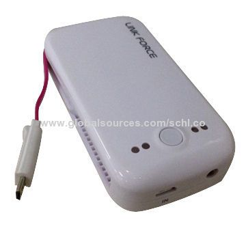 5,600mAh Capacity power bank, Samsung Cell, Smart USB Cable, Built-in Self-lock Cam