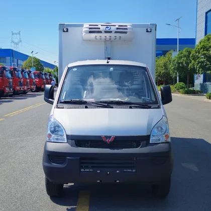 Wuling small truck 1.5 displacement refrigerated truck