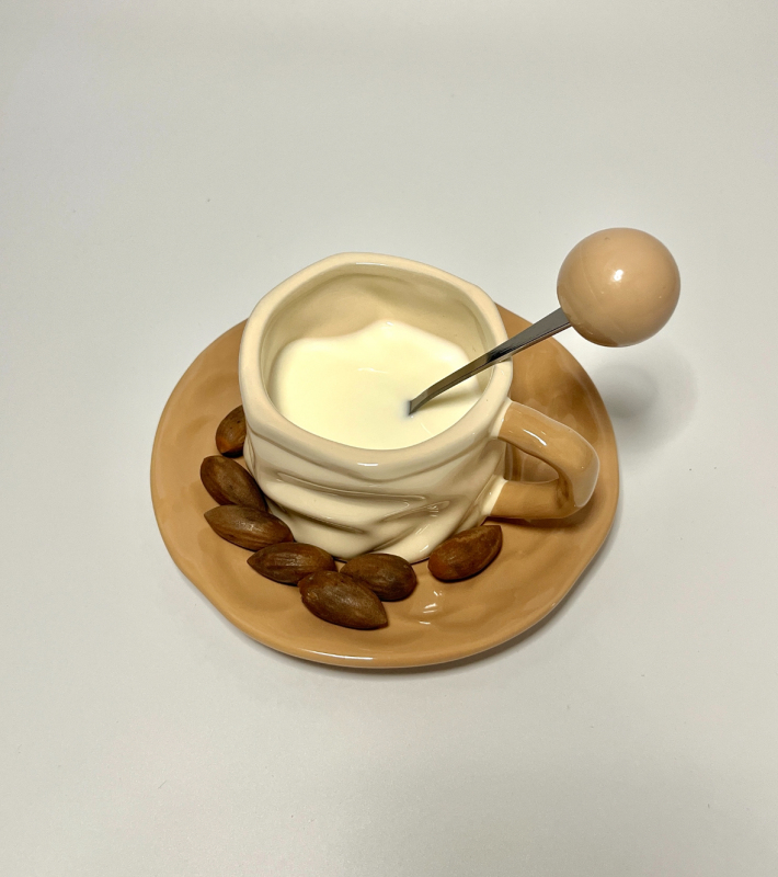 Unique Wrinkled Design Ceramic Coffee Mugs with Saucers