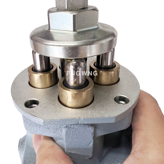 YB60000204 Hydraulic Joystick Pilot Valve For Hitachi