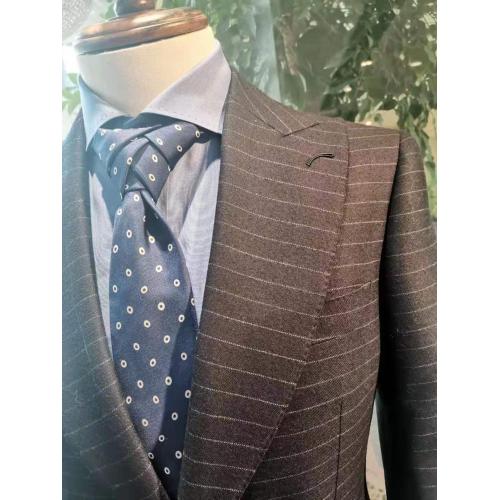 High-End Wedding Suit with Slim Tailored Blazer
