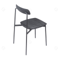 Silla de comedor de madera de cenizas de marco mate negro