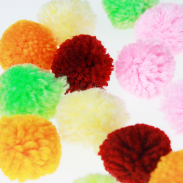Craft yarn pompom color assorted