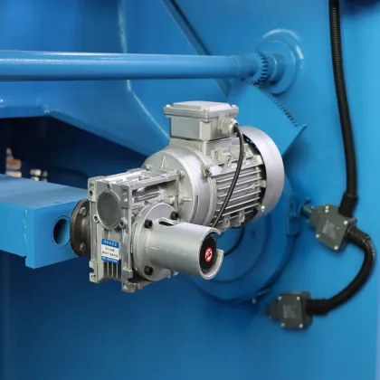 CNC Hydraulic Shearing Machines: Q12Y Hydraulic Folding Shearing Machine and Servo Shearing Machine