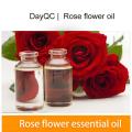 Aceite esencial de flores de rosas