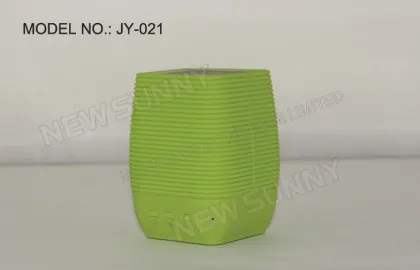 Round Smart Wireless Battery Operated Bluetooth Speakers With Microphone