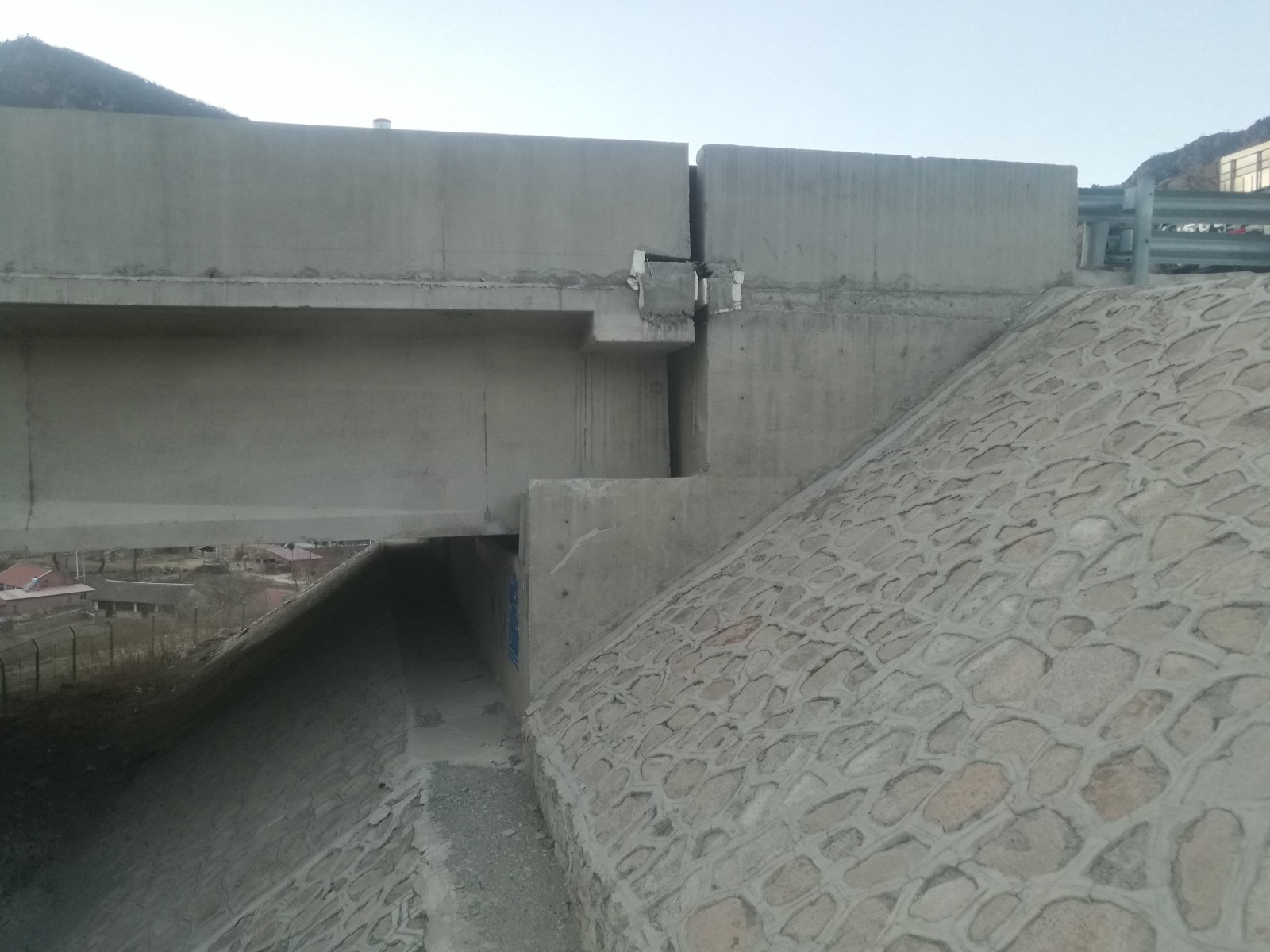 abutment1