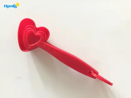 Plastic Heart 4PCS Set of Measuring Spoon