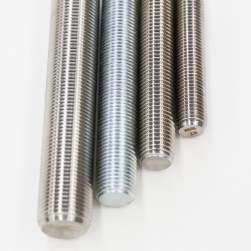 Haste roscada galvanizada de 3 metros grau 5.8