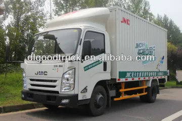 Euro 3 JMC 4x2 light truck insulated cargo mini van truck