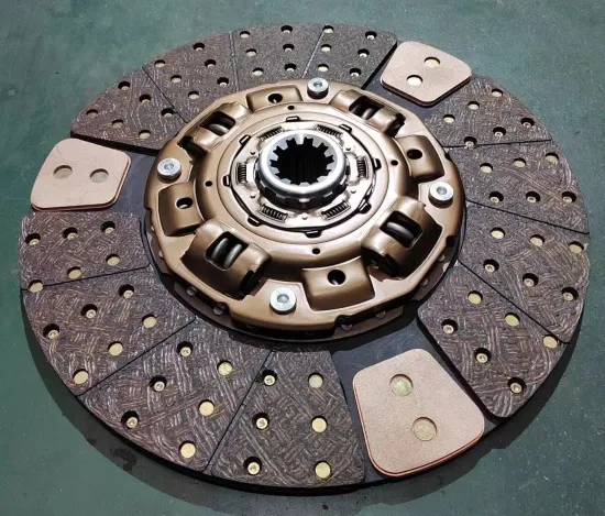 High Quality Clutch Disc 700 Truck 31250-E0590 OEM Clutch Plate Factory