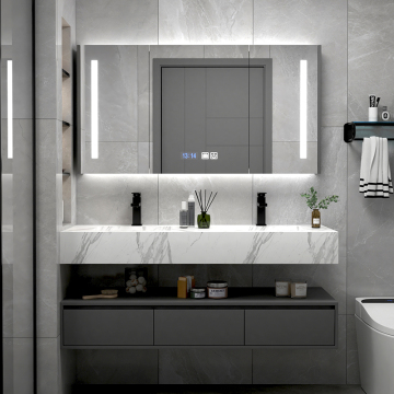Vanity phòng tắm nổi màu trắng hiện đại với bồn rửa đôi và tủ gỗ