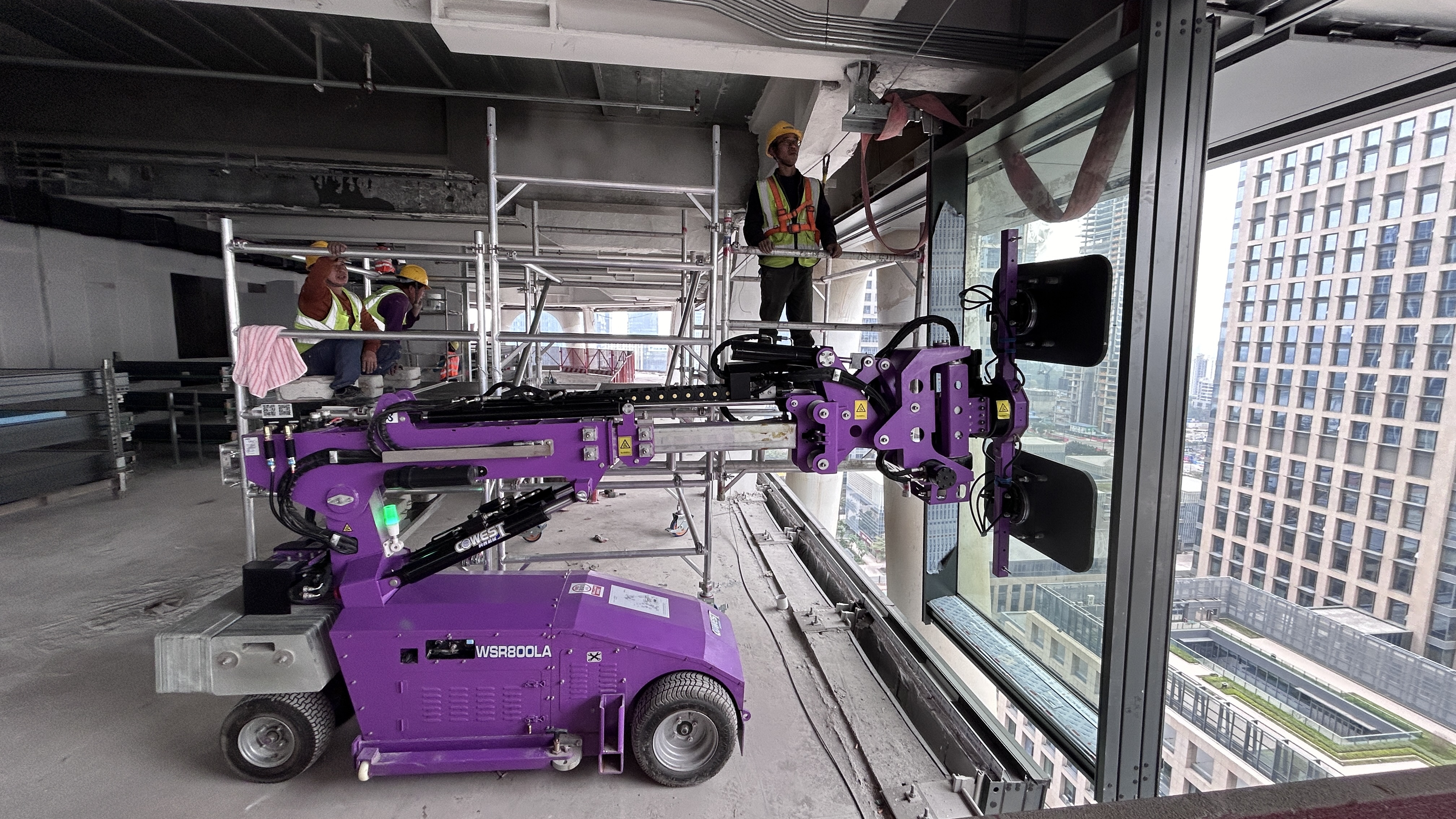 Glass Installation Robot 800kg 32