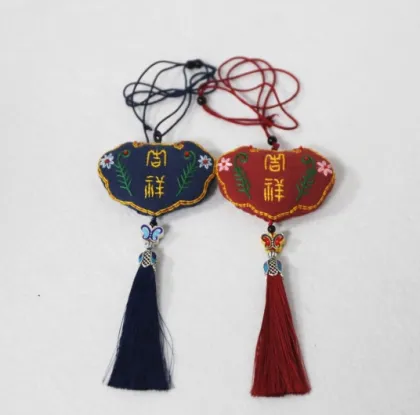 Handcrafted Auspicious Lock Fragrant Bags: Combining Tradition and Scent