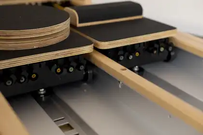 Two-Way Ladder Sliding Wood Pilates Reformers: Equipment for Pilates Studio and Reformer Classes