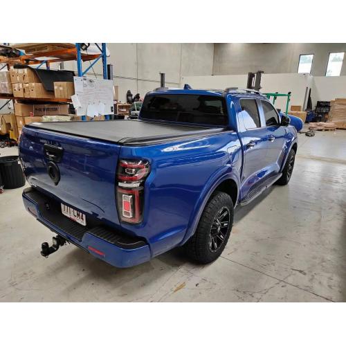 Elevate Pickup's Style with Hard Pickup Tonneau Covers