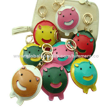 Customized logo free promotional wholesale PU leather keychains