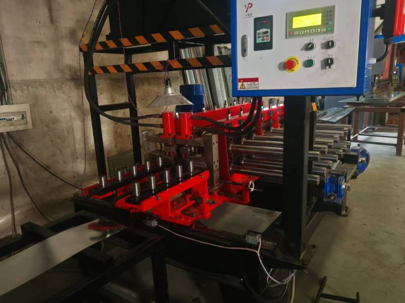 Yiping automatic bridge cover forming machine (with reinforcement)