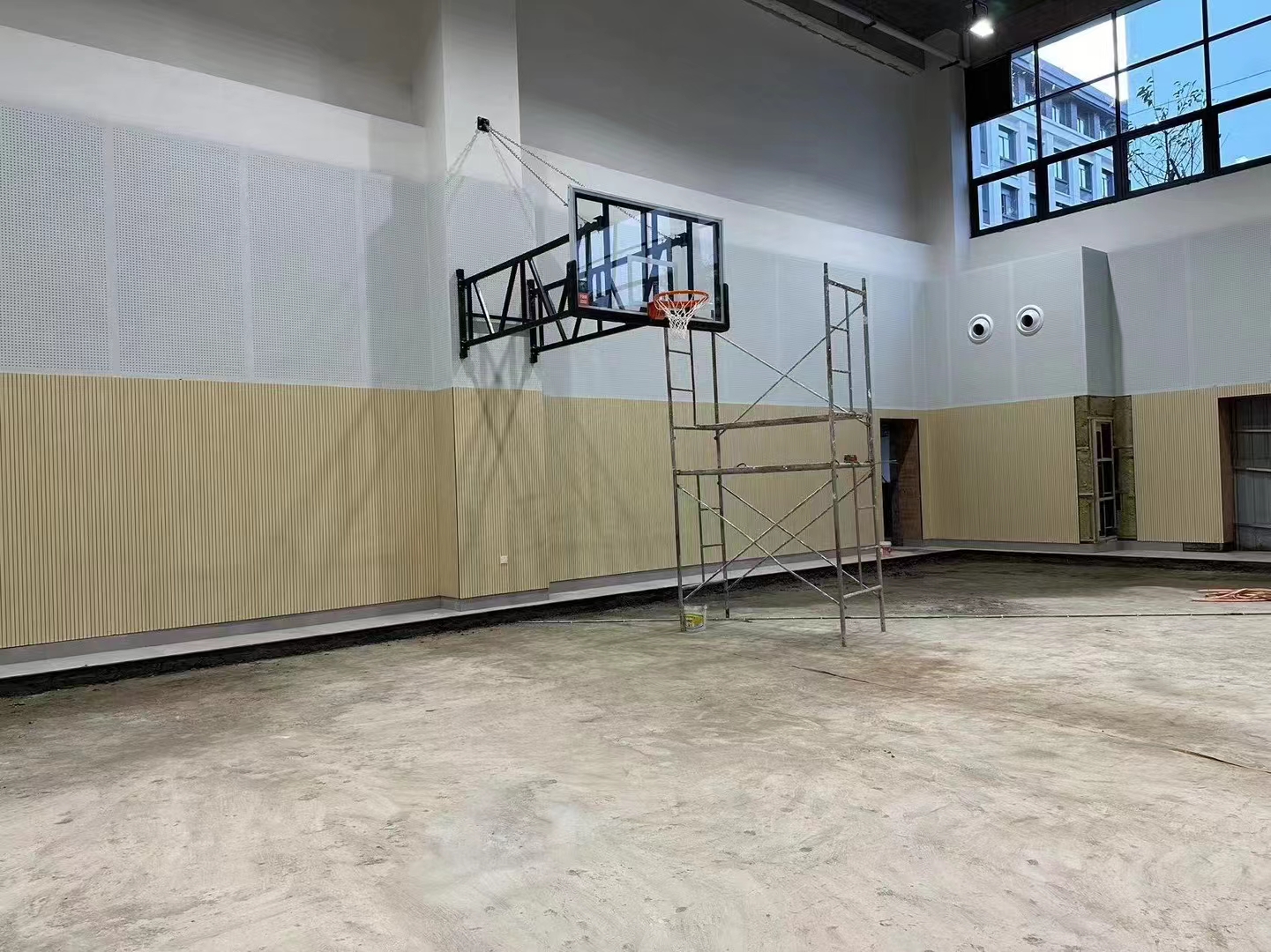 Wall Mounted electric folded basketball backstop (1)