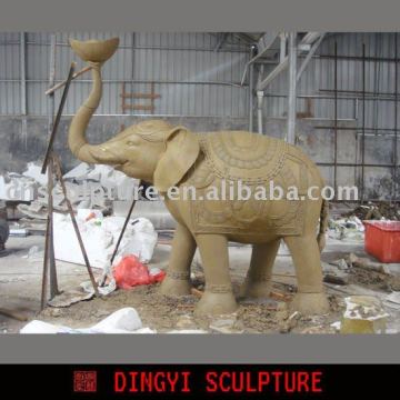 lifesize animal sculpture