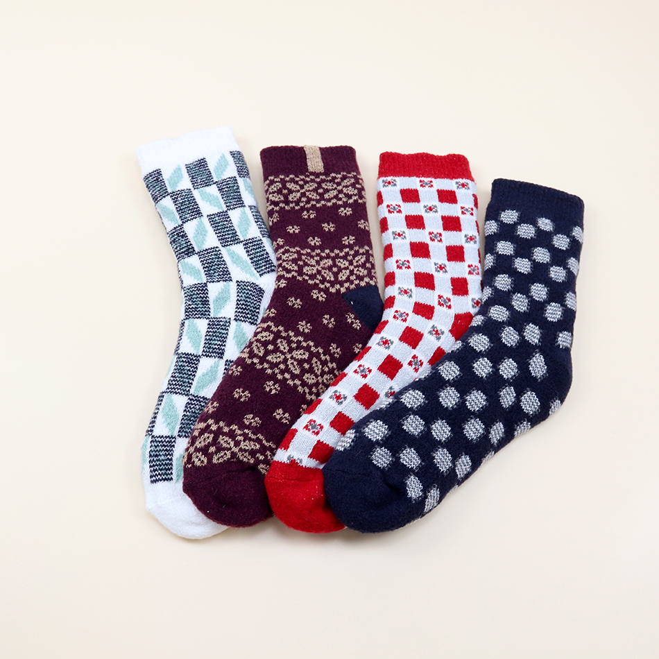 Warm and comfortable indoor socks in winter