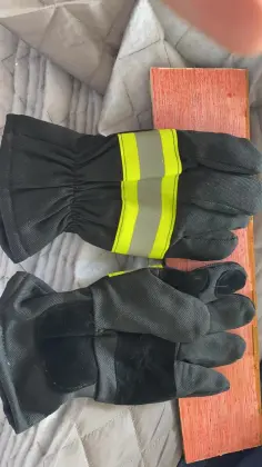 Brands fire safety gloves for fireman protection