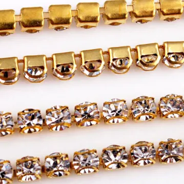 Double D Rhinestone Cup Chain Closely