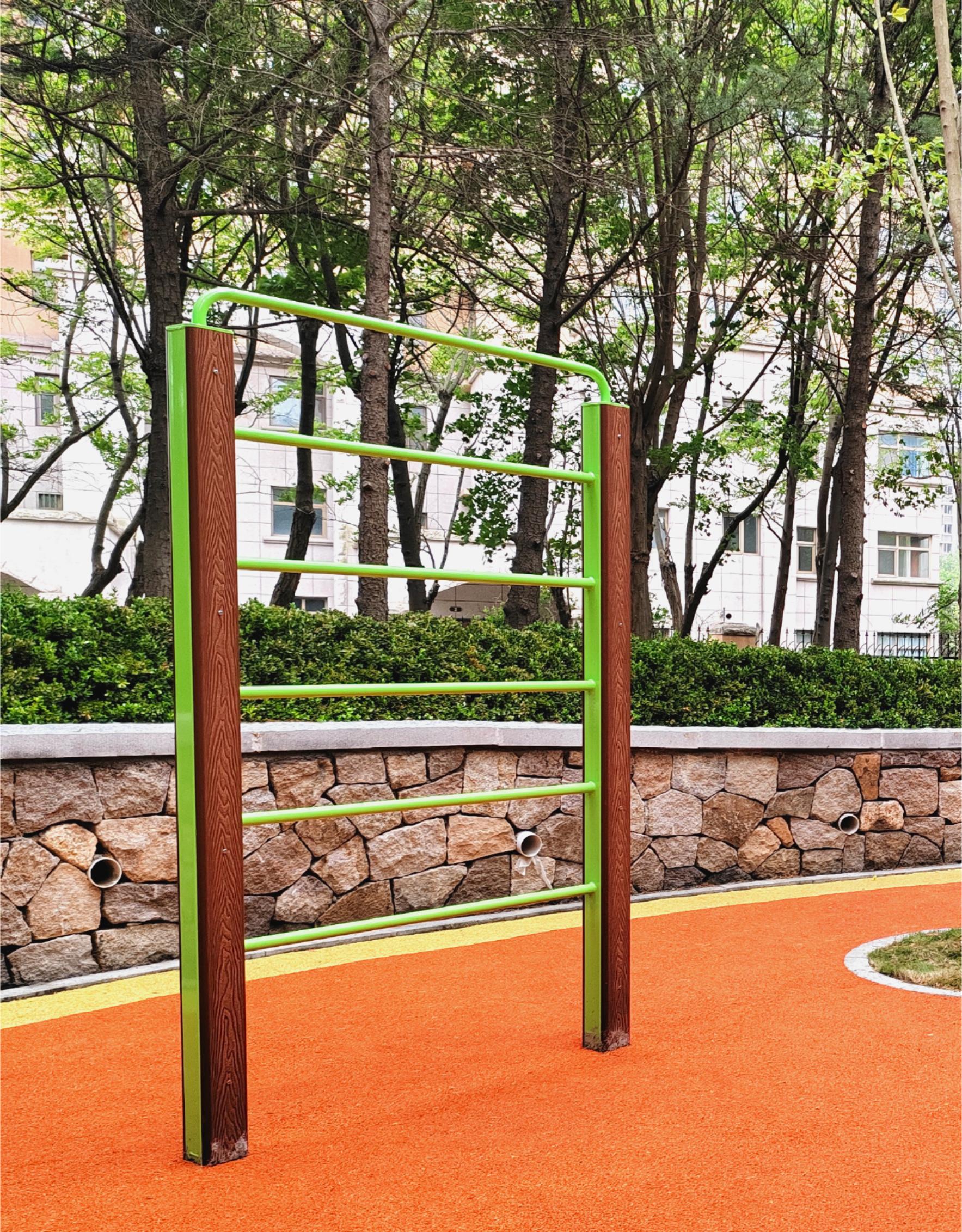 Outdoor fitness equipment