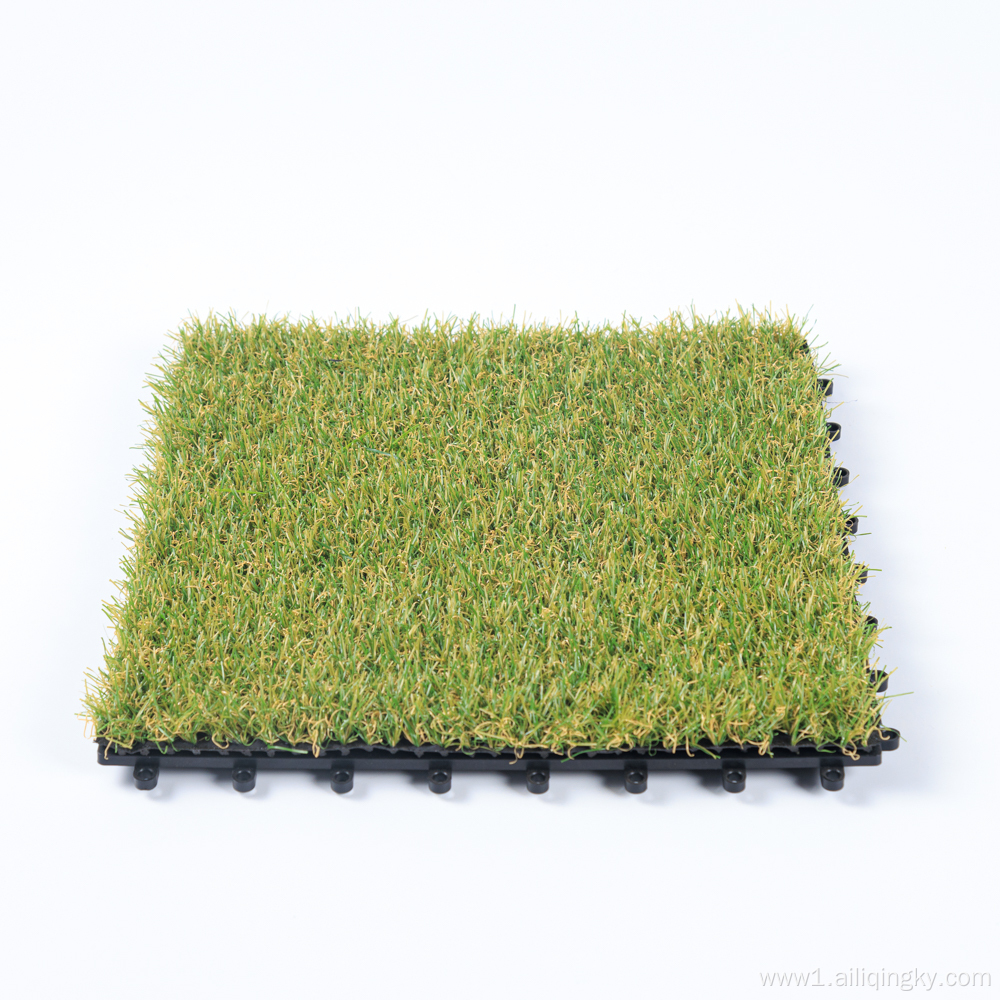 Artificial Turf On Rooftop Deck