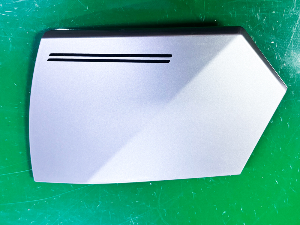 Xịt phủ trục bánh xe ô tô